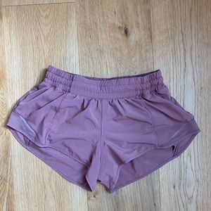 Lululemon Hotty Hot Low-Rise Short 2.5”
